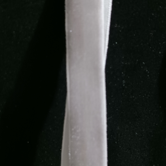 Vintage Old Navy Clear/ Crackle Acrylic Beads with Gray Velvet Ribbon Necklace - Picture 3 of 4